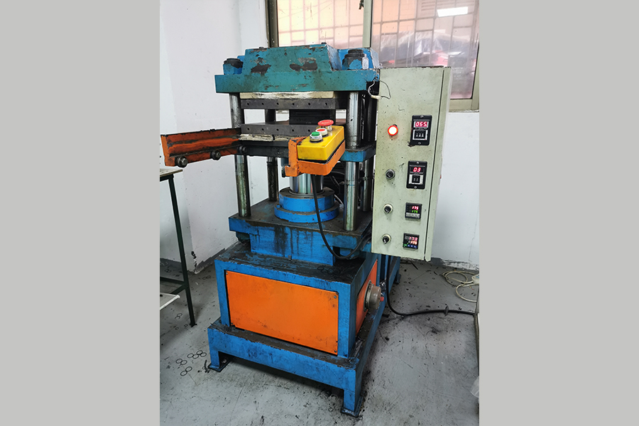 打樣成型硫化機